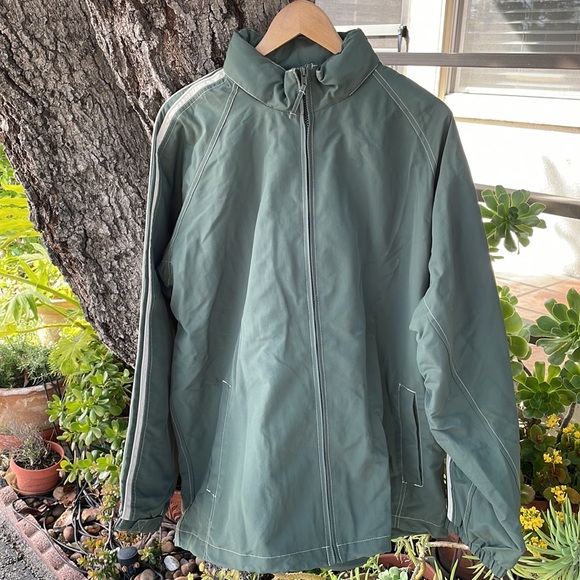 NWT! Ultra Club Men’s jacket! - Picture 5 of 13